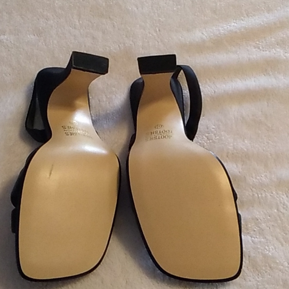 Shoes - Picture 2 of 3